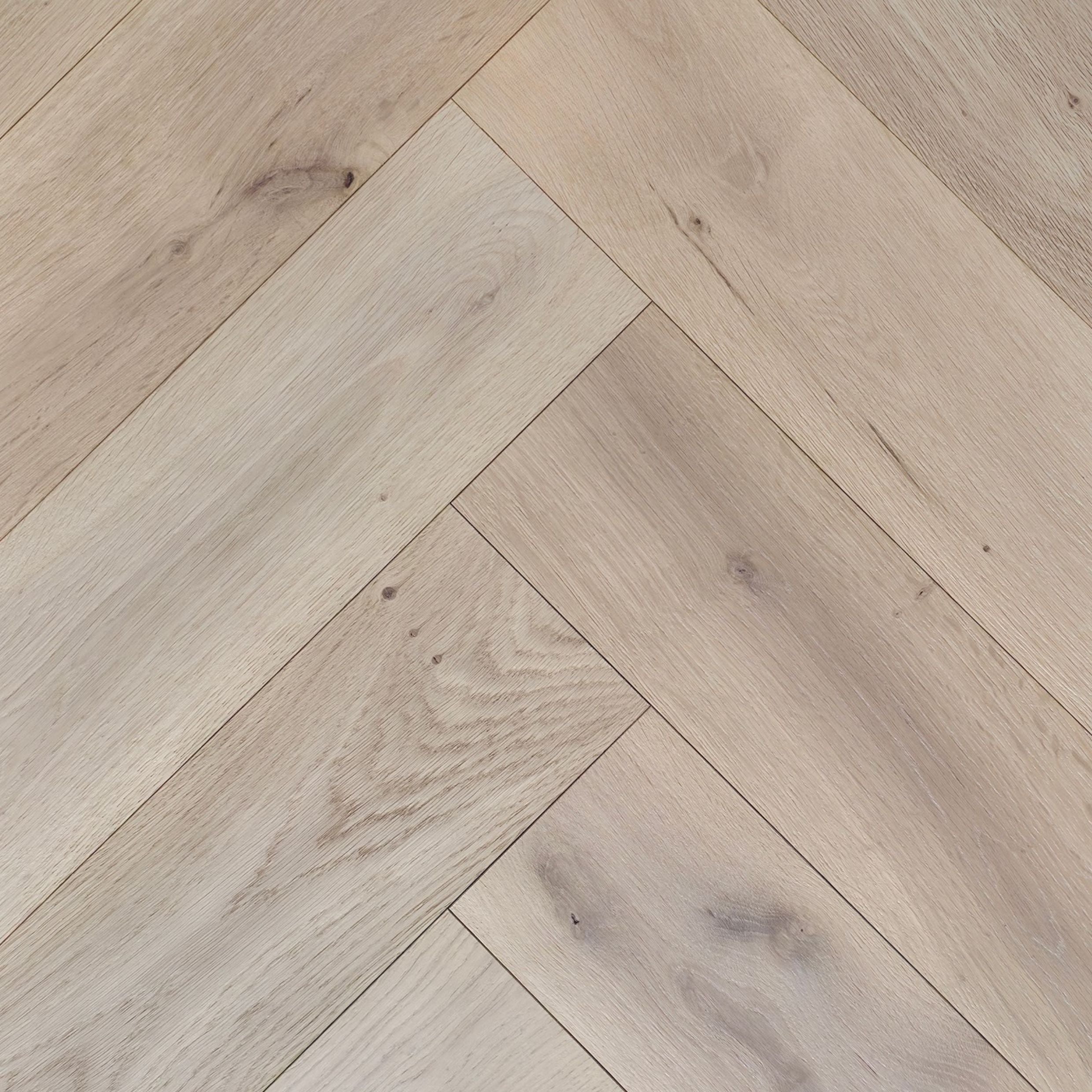 Engineered European Oak Verbier Bare - Herringbone